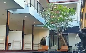 Hotel And Villa B52 Gili Air